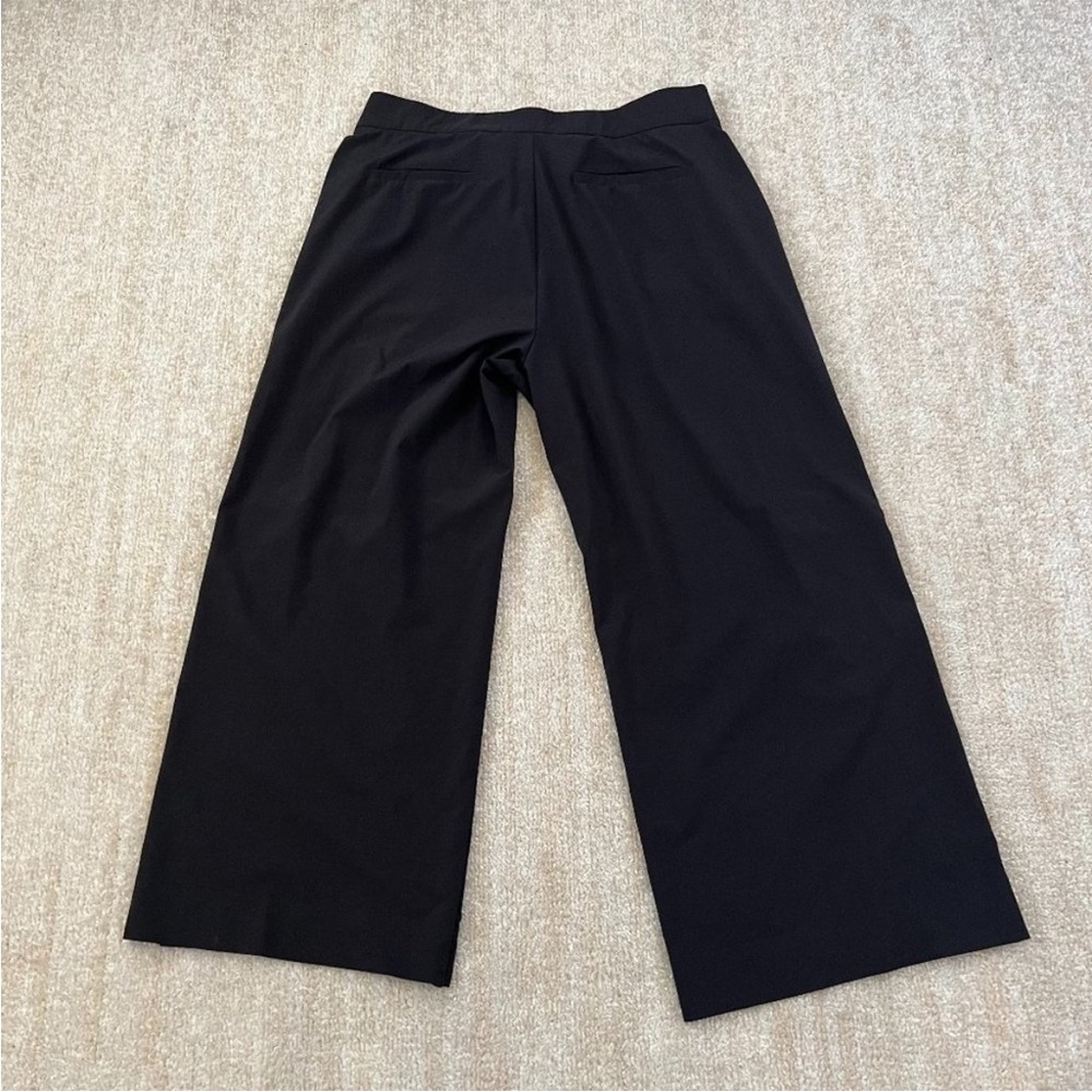 Athleta Tribeca Wide Leg High Rise Crop Pant
10 Black - Picture 4 of 10